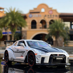 NISSAN GTR Car Metal Toy