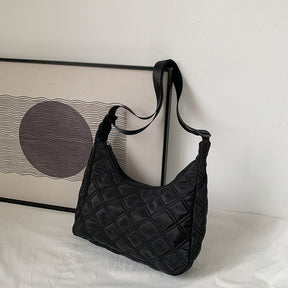 Lattice Pattern Shoulder Bag