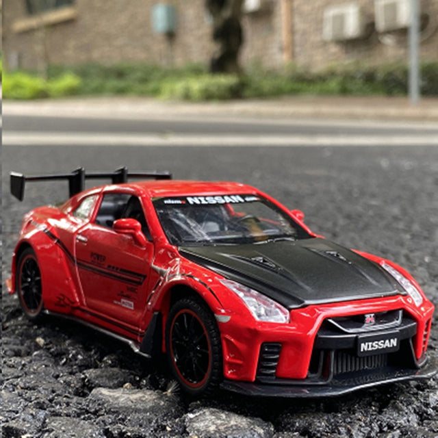 NISSAN GTR Car Metal Toy