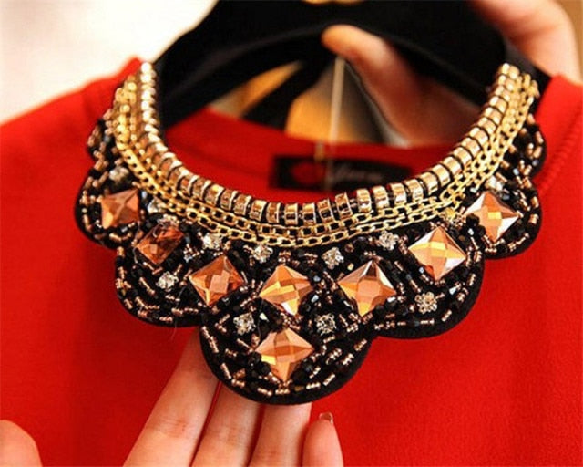 Fashionable Statement Choker Necklace