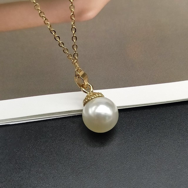 Shell Pearl Pendant